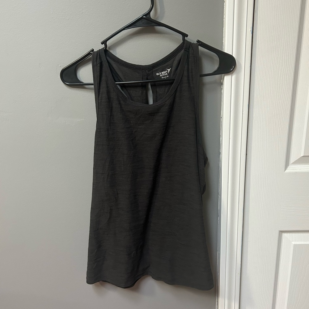 Athletic tank top